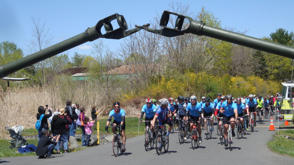 Large howitzer guns at the conclusion of Face of America 2015.